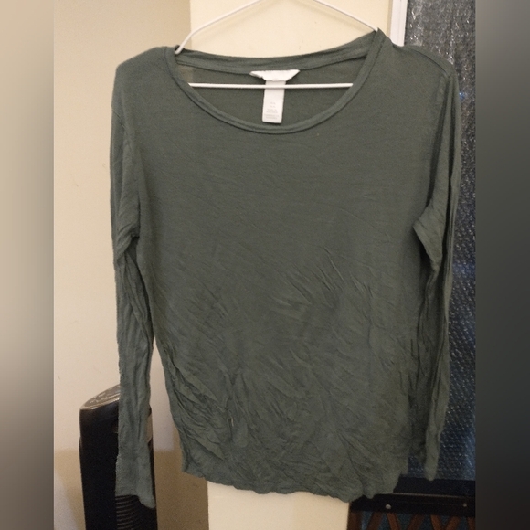 THREE MEDIUM MATERNITY T-SHIRTS IN GREY, GREEN AND WHITE - Picture 1 of 6